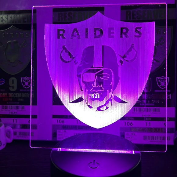 Sports Oakland Raiders Engraved LED Lamp with Remote - Picture 4 of 7